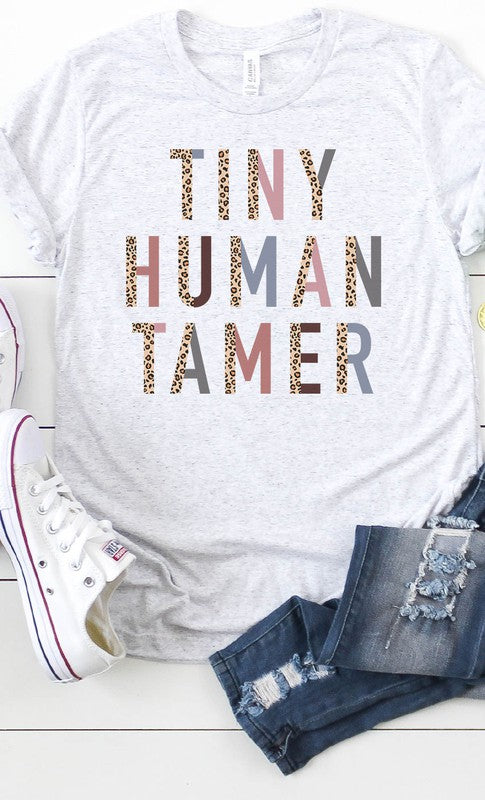 تي شيرت برسومات Tiny Human Tamer بالإضافة إلى ذلك