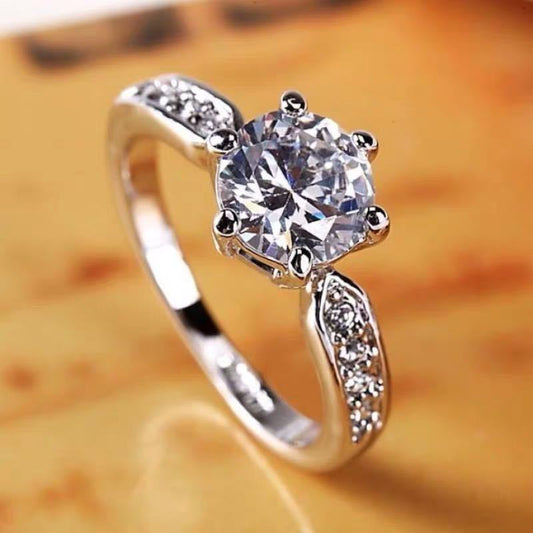 Fashion Personality Six-claw Diamond Ring For Women