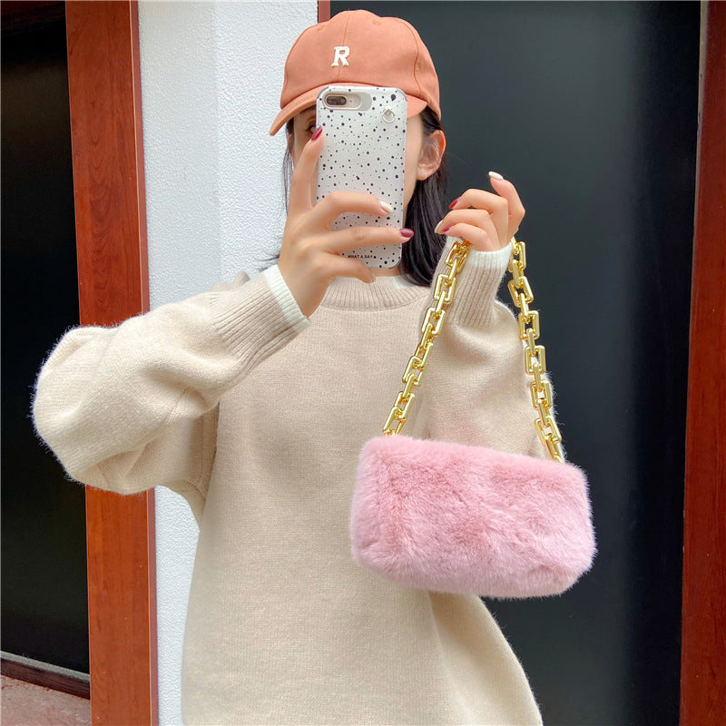 Chain Shoulder Plush Underarm Bag