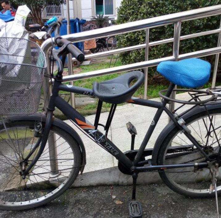 Bicycle front bar with baby seat