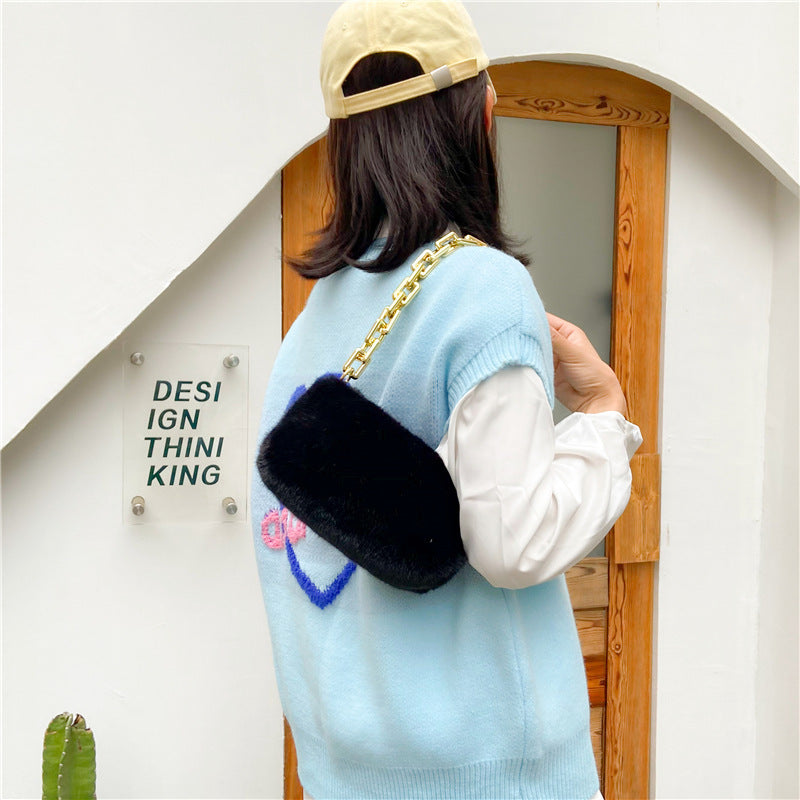 Chain Shoulder Plush Underarm Bag