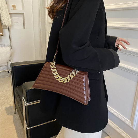 Indentation Plaid Chain Shoulder Bag