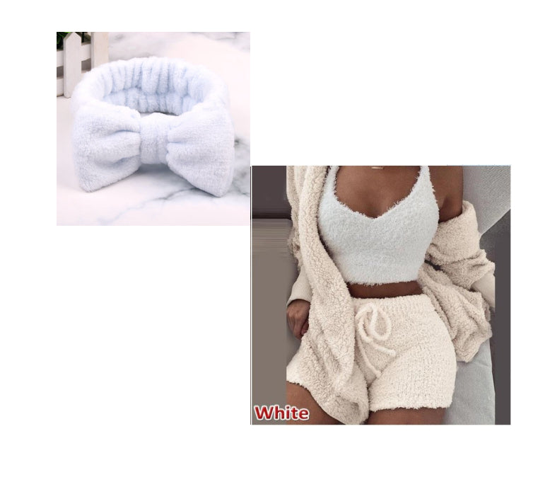 3 Pieces Of Fashionable Ladies Plush Home Clothes